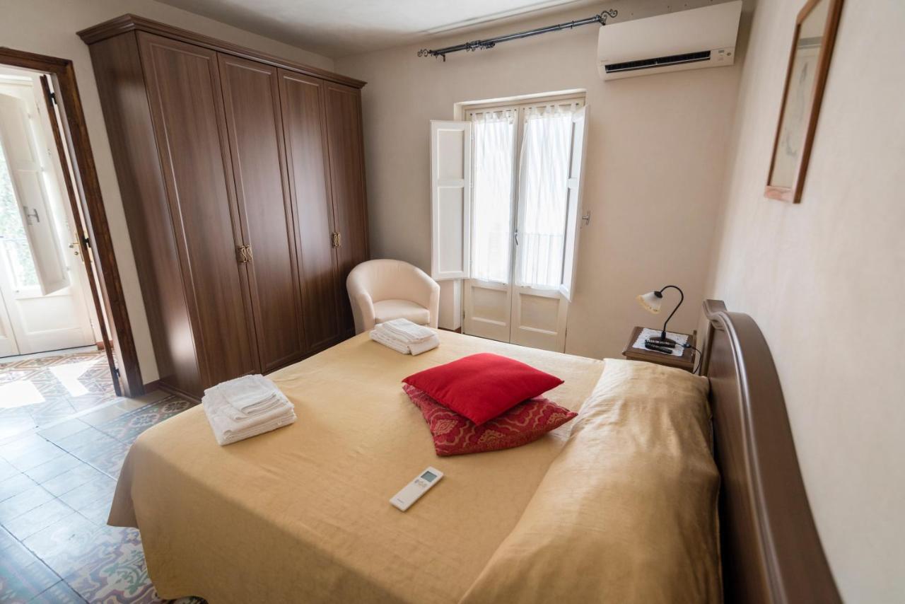 Apartamento Casa Lucia Castelbuono  Exterior foto